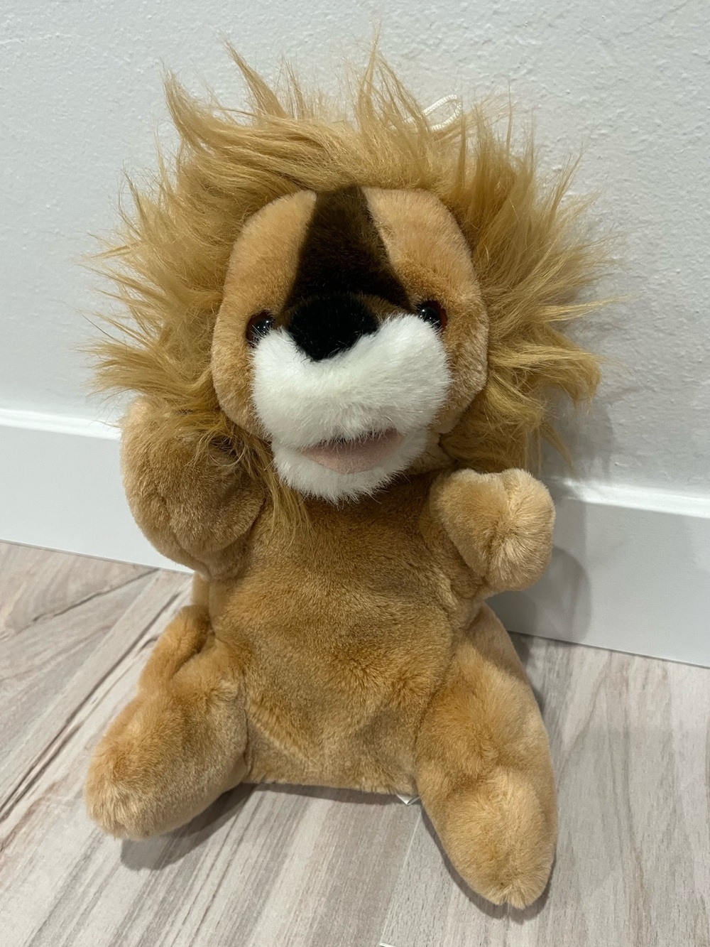 Vintage Commonwealth Lush Plush Lion Stuffed Puppet Toy - Brown